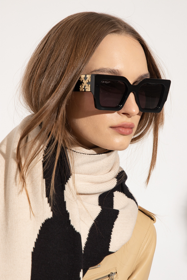 激レア Off-White CATALINA サングラス ブラック Off White CATALINA サングラス ブラック | SmartBuyGlasses JP